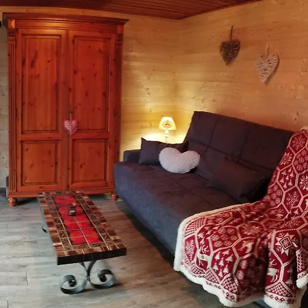 Au Bois Des Ecureuils Classe Trois Etoiles. בקתה